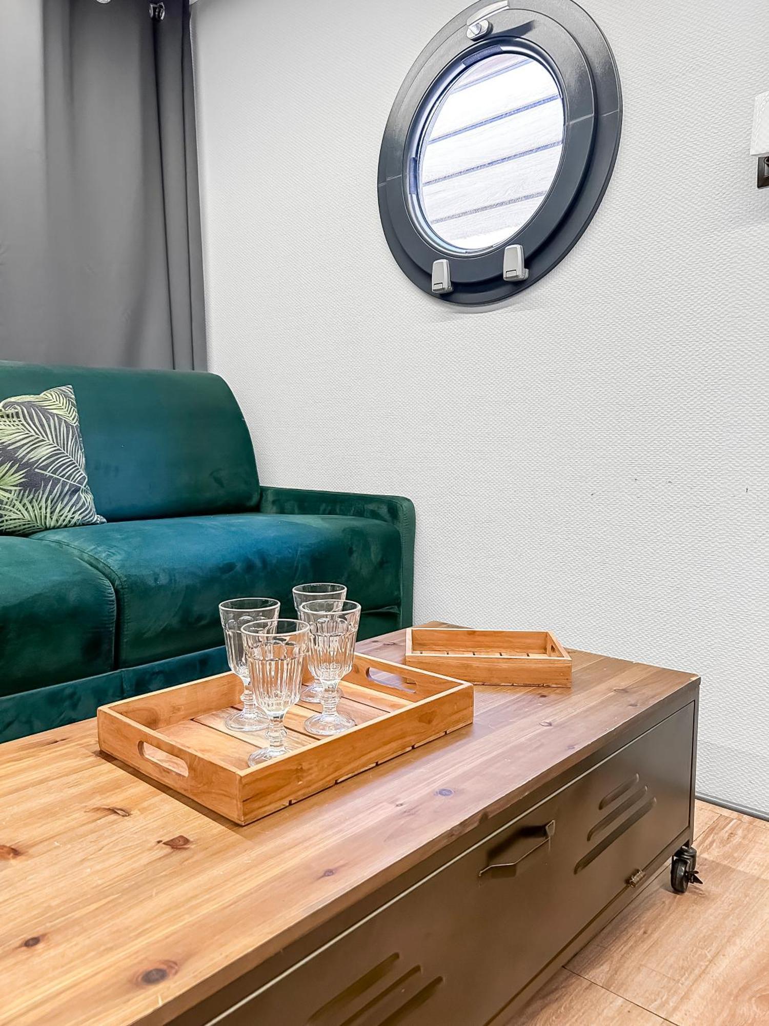 Sejour Unique Sur Un Bateau "Marius" Hotel Vauvert Eksteriør billede